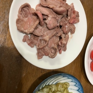 牛より美味？？　ラム肉の塩コショウ炒め